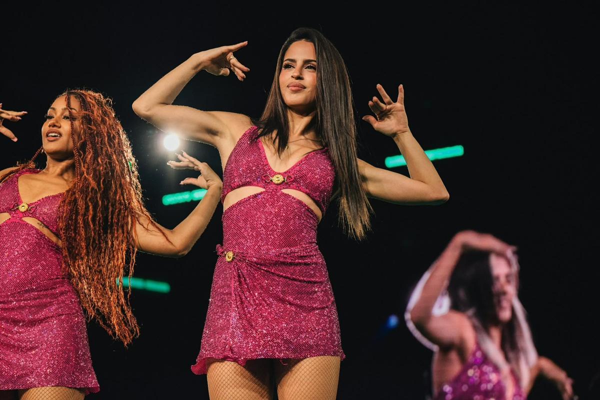 Natalia subida a los esecenarios en el tour "Las mujeres ya no lloran"