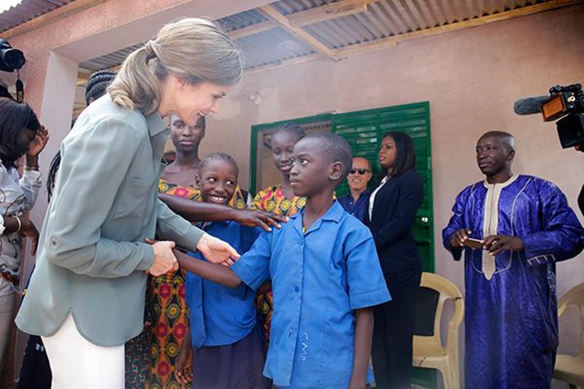 Letizia Ortiz en una granja familiar en Naatangue, en Senegal