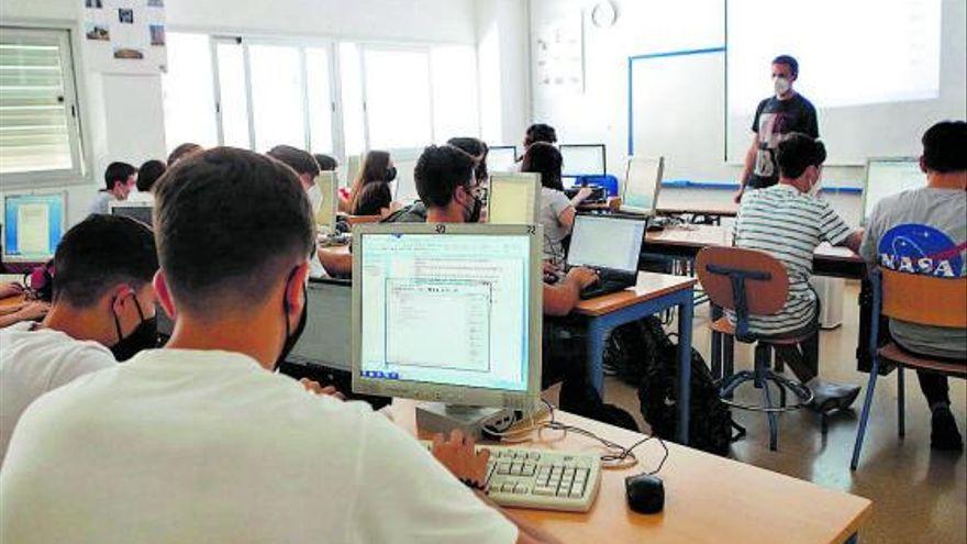 Educación acelera la digitalización en Córdoba para acortar la brecha en las aulas