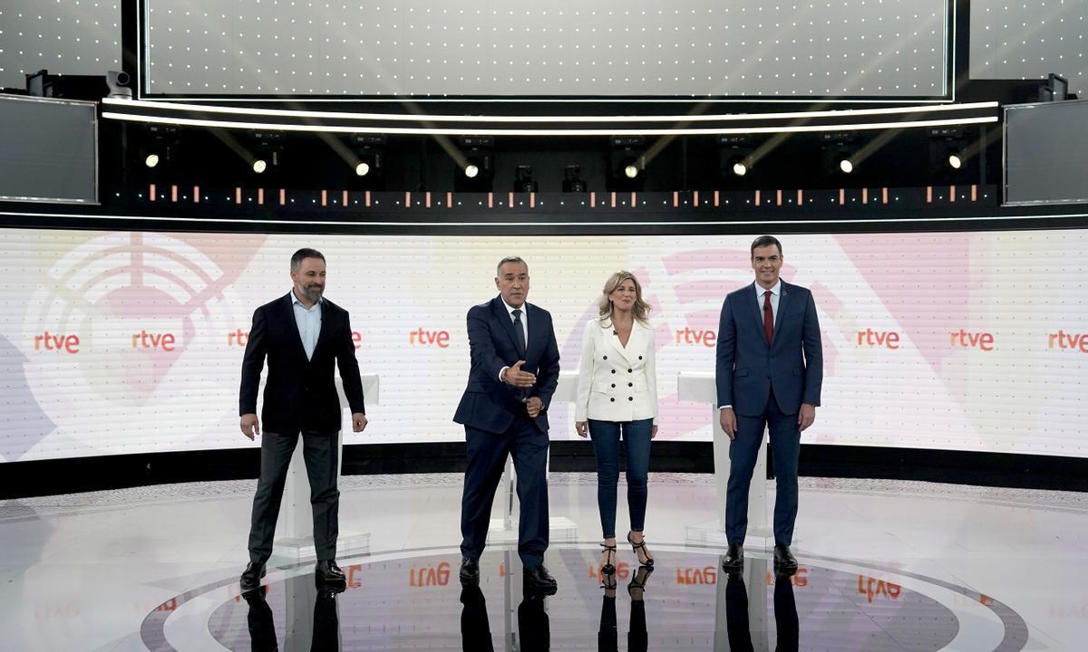Debate en RTVE para las elecciones generales del 23J en el que participan Pedro Sánchez (PSOE), Yolanda Díaz (Sumar) y Santiago Abascal (Vox). Debate en RTVE para las elecciones generales del 23J en el que participan Pedro Sánchez (PSOE), Yolanda Díaz (Sumar) y Santiago Abascal (Vox).