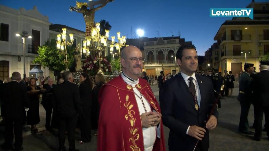 Paterna posà el punt i final a les seues Festes amb la processó del Santíssim Crist de la Fe