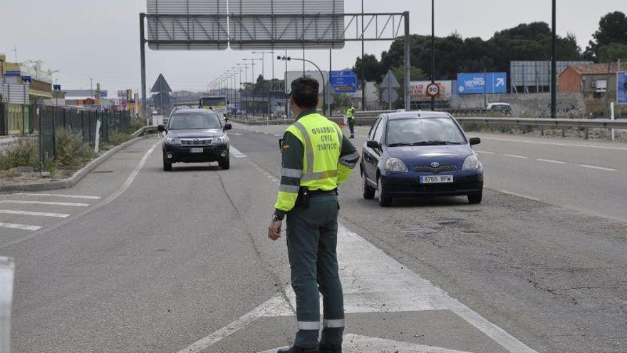 La asociación de guardias civiles AUGC pide en los juzgados que se obligue a su dirección general a proveerles de equipos de protección