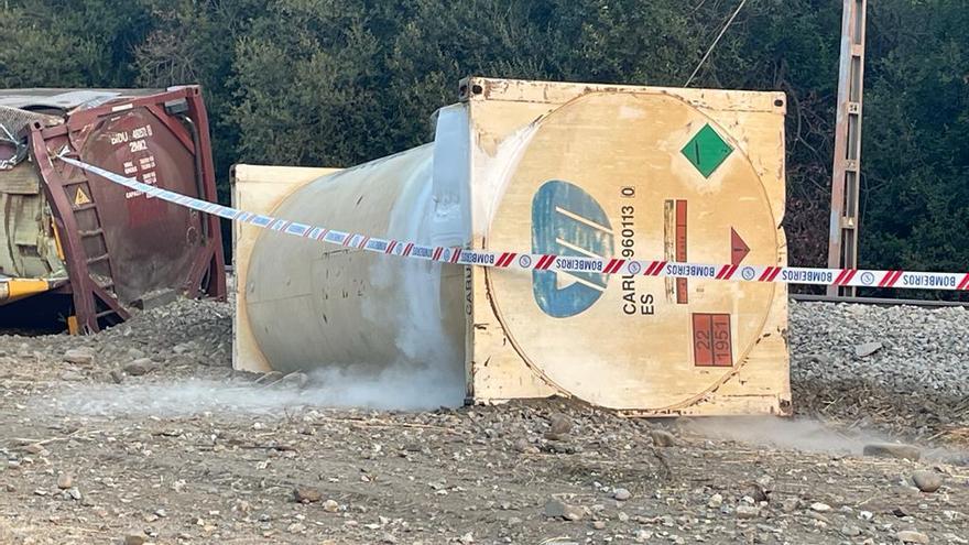 Una deformación en la vía por el calor extremo, una de las hipótesis para el descarrilamiento de tren en Valdeorras