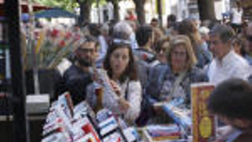 Els llibres polítics triomfen per Sant Jordi entre les personalitats catalanes