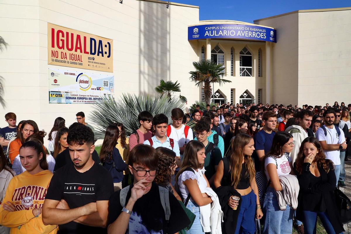 Minuto de silencio en Rabanales Minuto de silencio en Rabanales