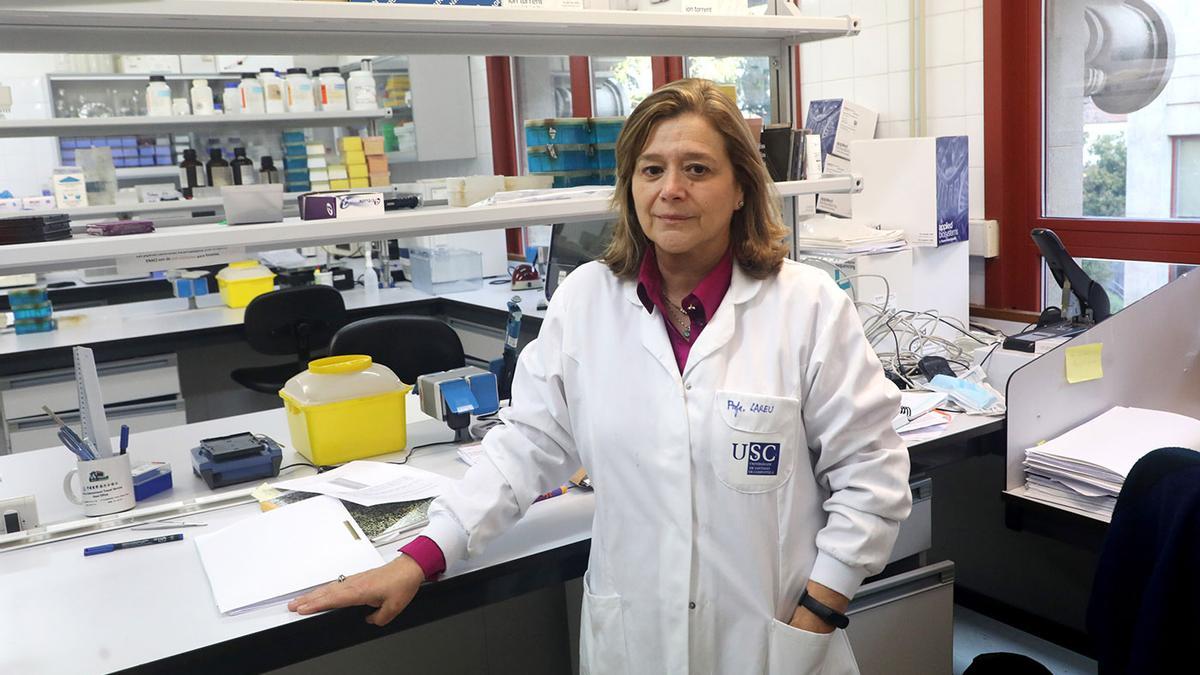 Victoria Lareu, en uno de los laboratorios del Instituto de Ciencias Forenses de Santiago