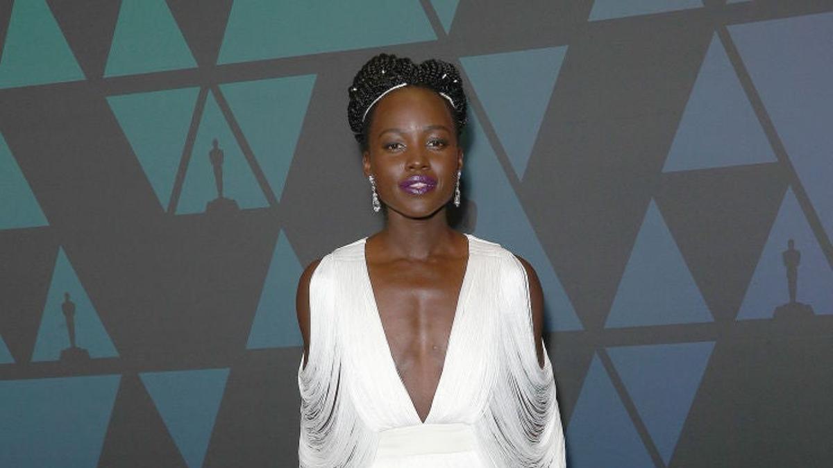 Lupita Nyong'o luce nuevo peinado