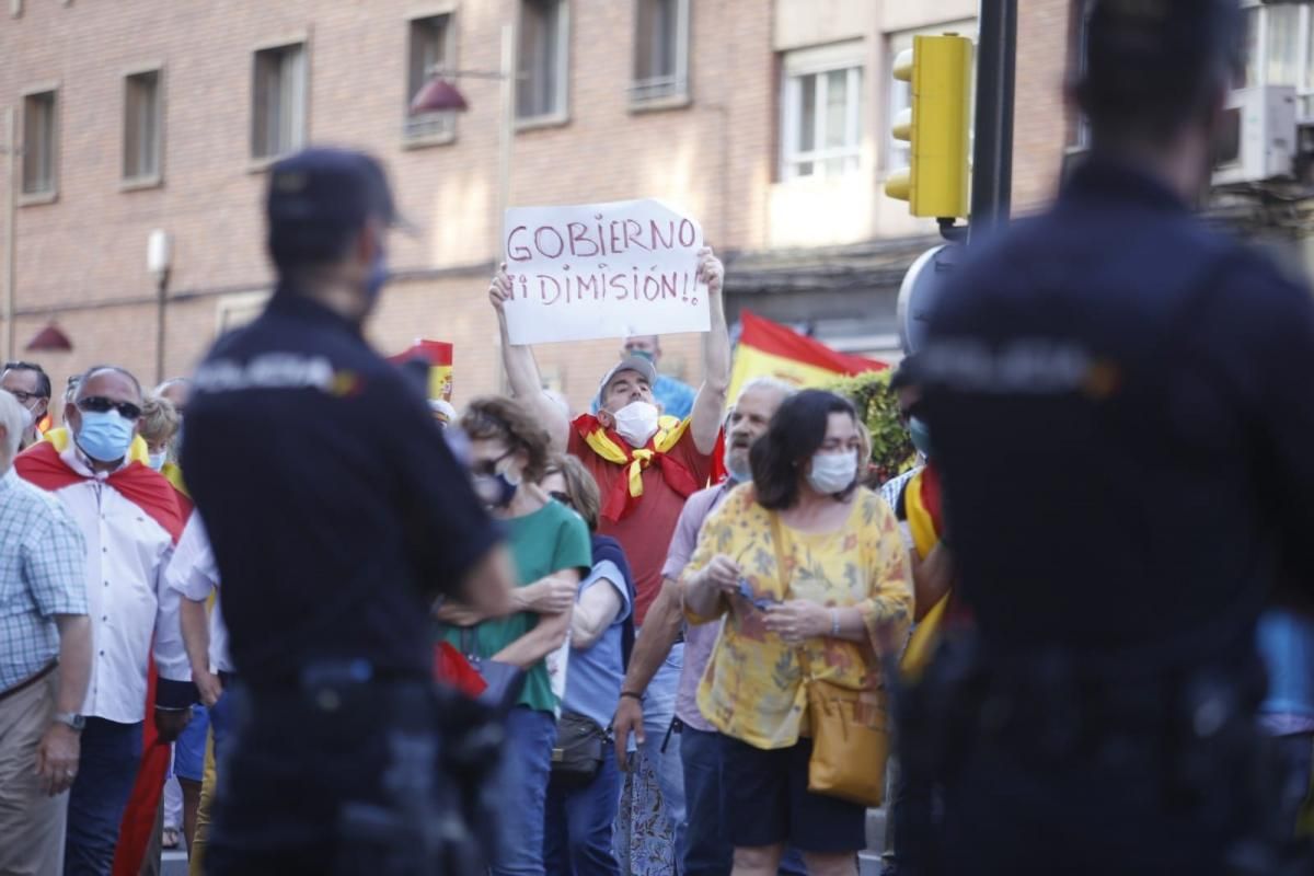 Concentración en Zaragoza en apoyo al coronel de la Guardia Civil Pérez de los Cobos