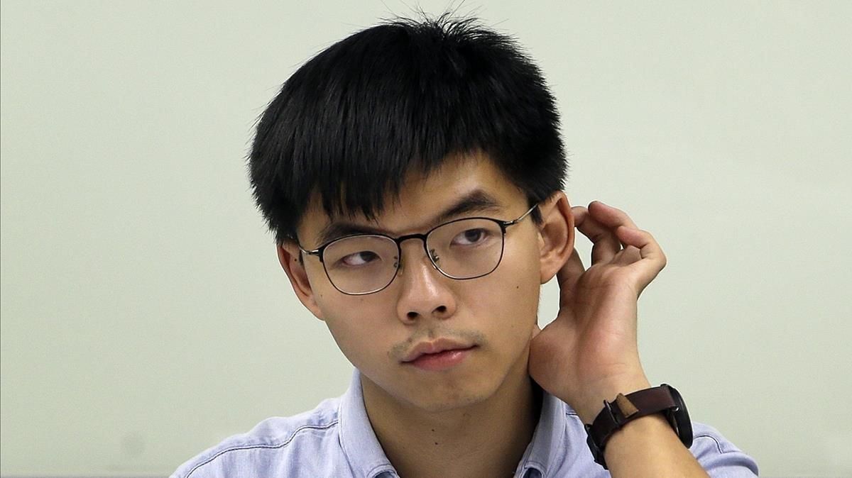 zentauroepp49687277 hong kong activist joshua wong listens to the press after me190909113021 zentauroepp49687277 hong kong activist joshua wong listens to the press after me190909113021