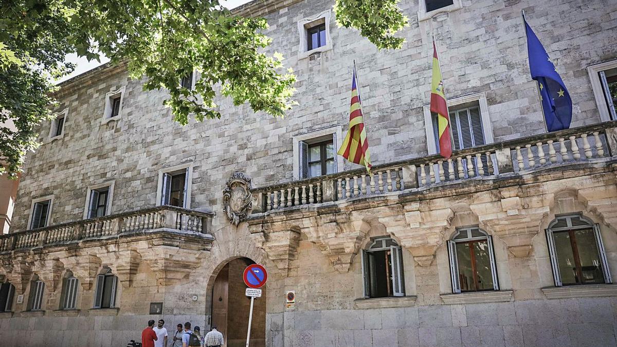 Fachada de la Audiencia Provincial de Palma, en la plaza del Mercat.