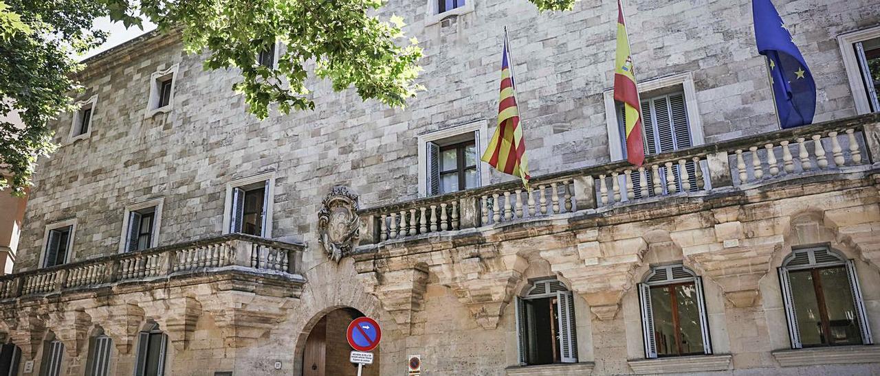 Fachada de la Audiencia Provincial de Palma, en la plaza del Mercat.