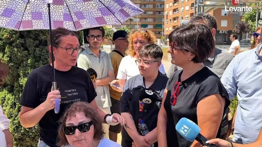 Víctimas del accidente del metro en el homenaje en Torrent: "No se ha hecho justicia ni se va a hacer en la vida"
