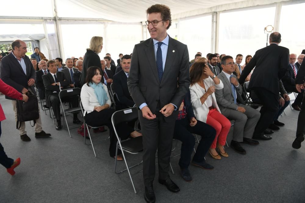 Alberto Núñez Feijóo y Beatriz Mato presiden el acto de entrega de Banderas Azules 2018