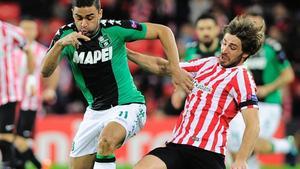 Yeray Álvarez, a la derecha, en el partido frente al Sassuolo italiano.