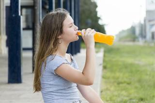 La subida del IVA a las bebidas azucaradas solo redujo su consumo en hogares con ingresos bajos