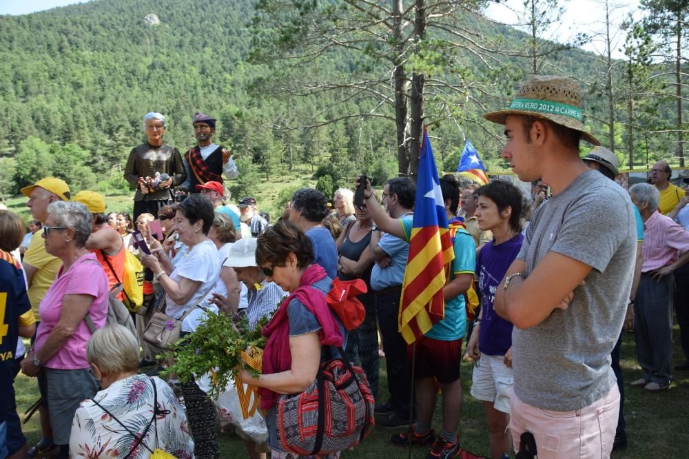 L'aplec del Pi de les Tres Branques manté viva la