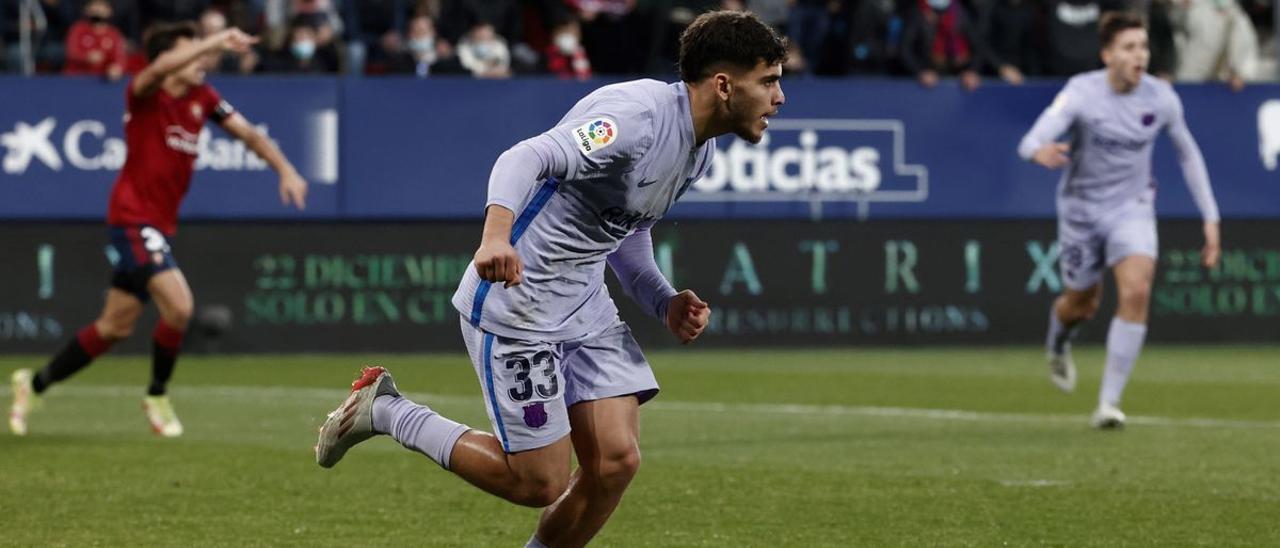 Abde corre eufórico en El Sadar tras marcar su primer gol, el 1-2.