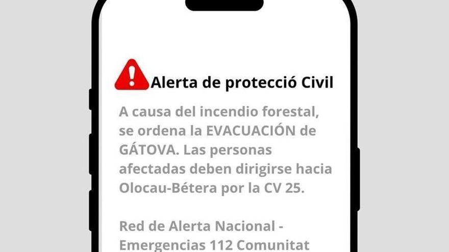 El incendio en la Serra Calderona obliga a evacuar el municipio de Gátova