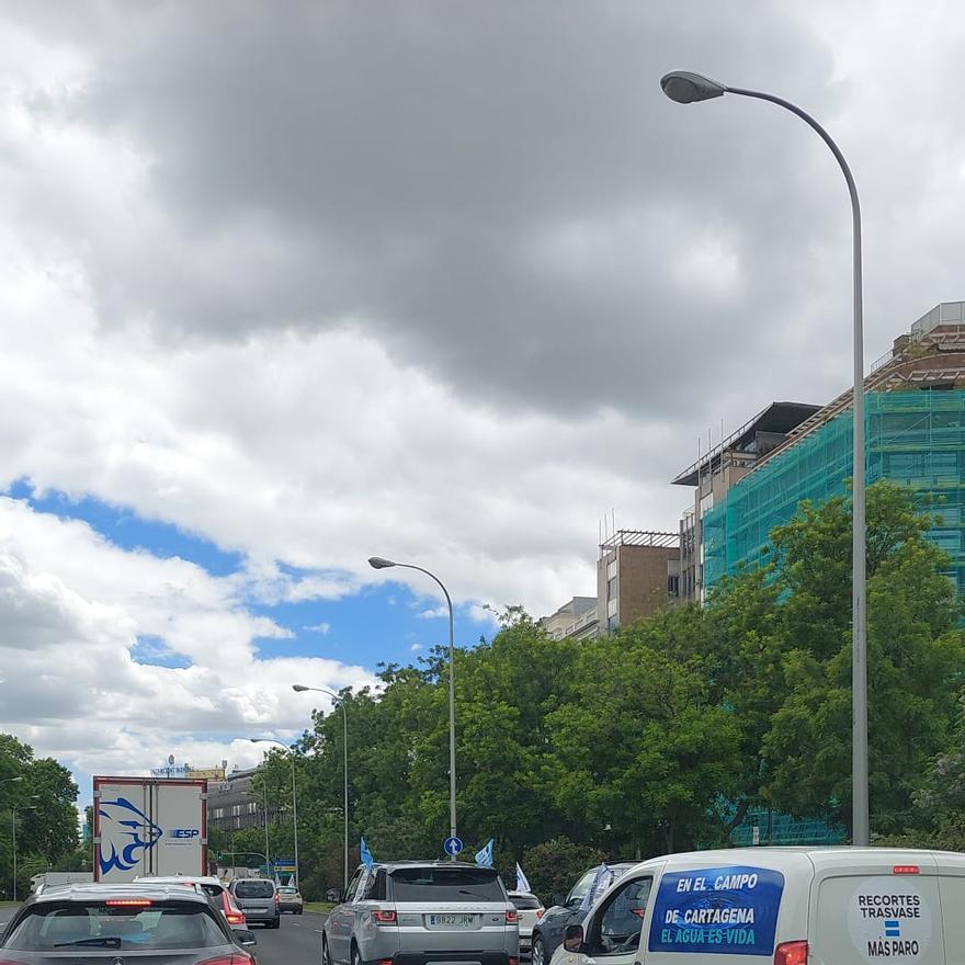 La Policía Nacional autoriza la caravana por el trasvase Tajo-Segura sin camiones tras dos horas de bloqueo