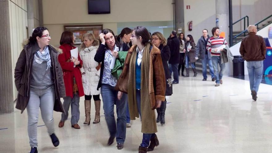 Médicos participantes en una de las oposiciones de 2011.