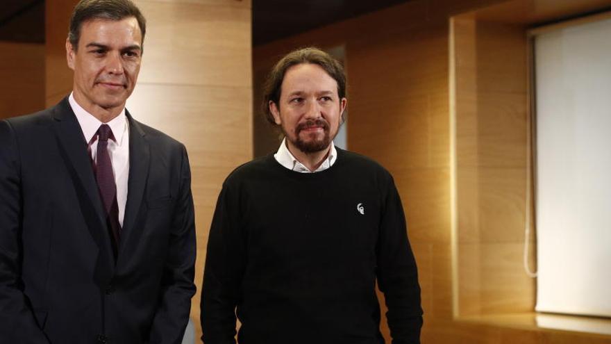 Iglesias no descarta rebutjar la investidura de Sánchez si no entra al govern