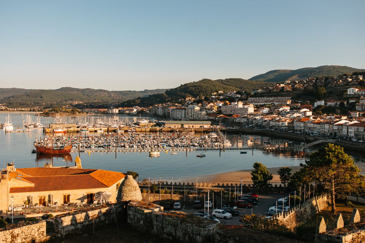El puerto de Baiona, en Pontevedra