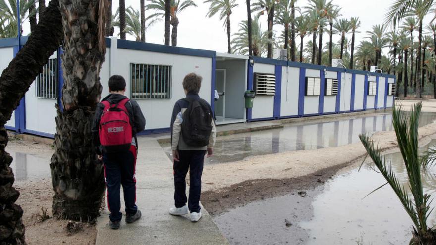 Barracones en un colegio de Alicante.