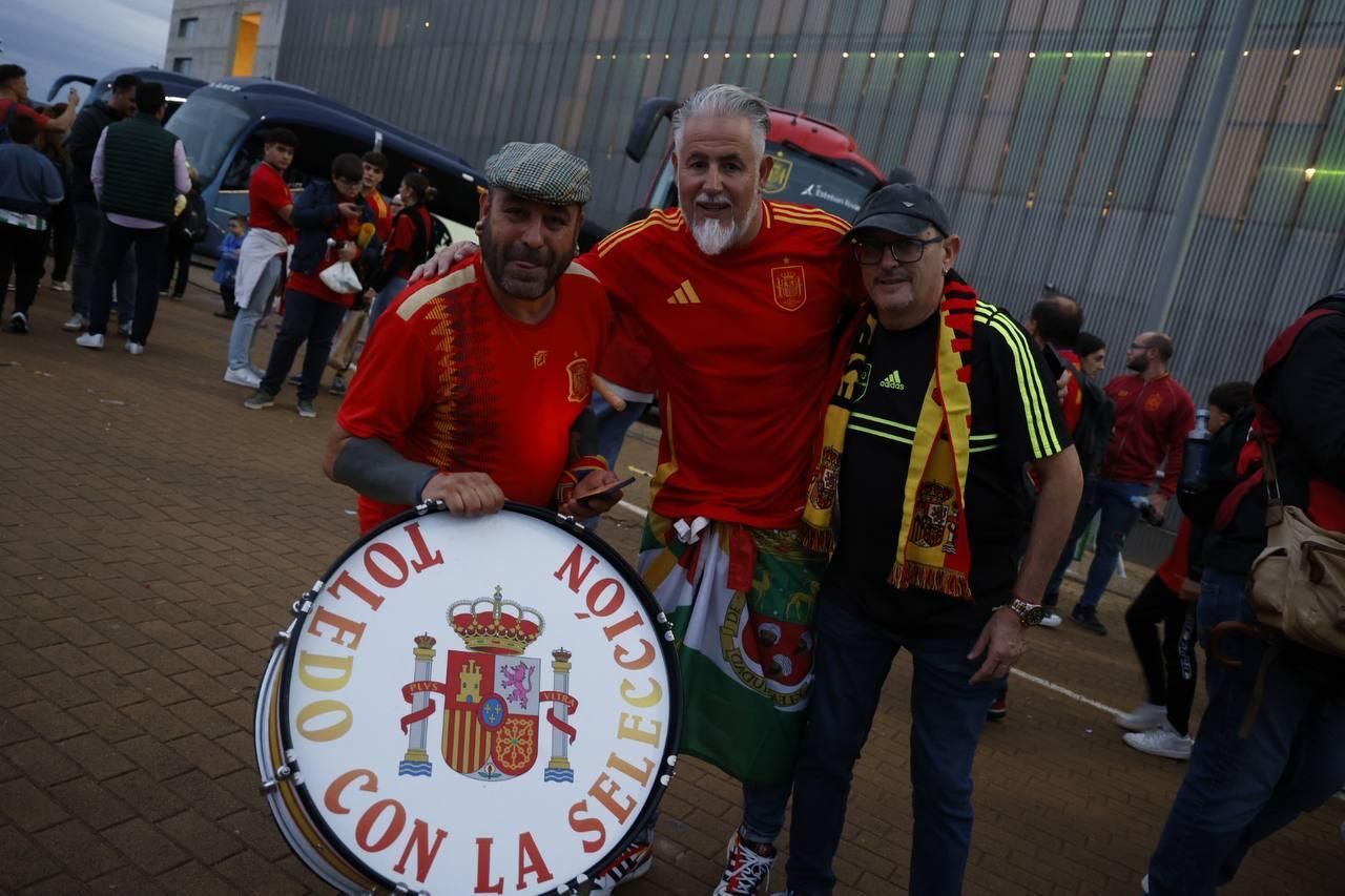 El apoyo de la afición cordobesa a la selección española, en imágenes