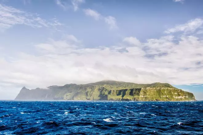La isla habitada más remota del mundo: así se vive en Tristán de Acuña