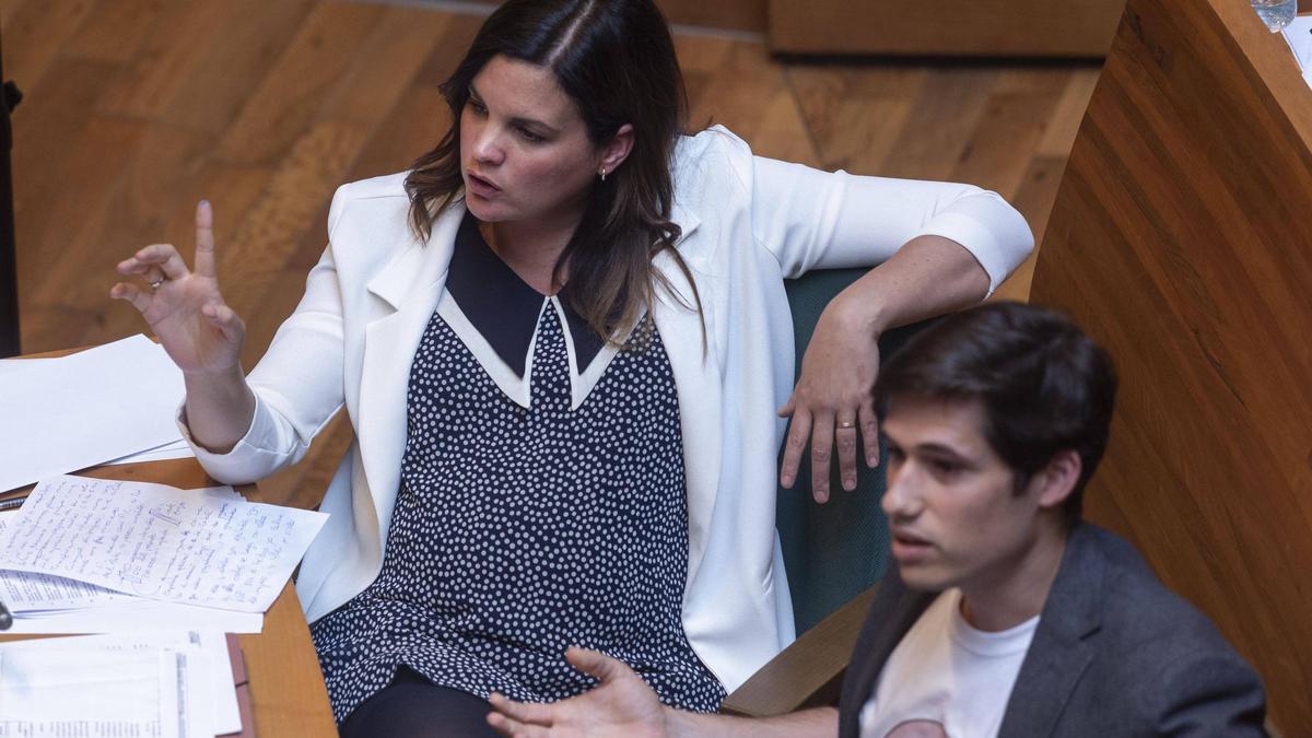 Sandra Gómez interviene durante el pleno del Ayuntamiento de València, este martes.