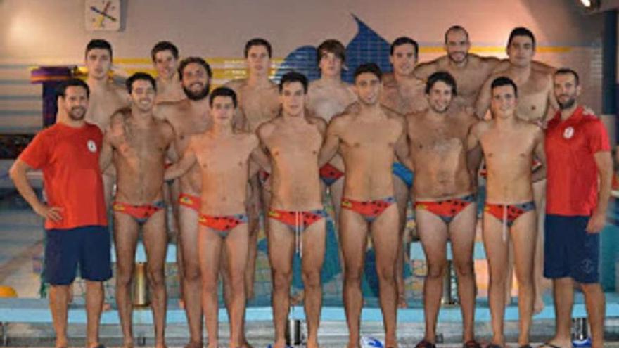 Equipo absoluto masculino del Club Waterpolo Galaico. // FDV