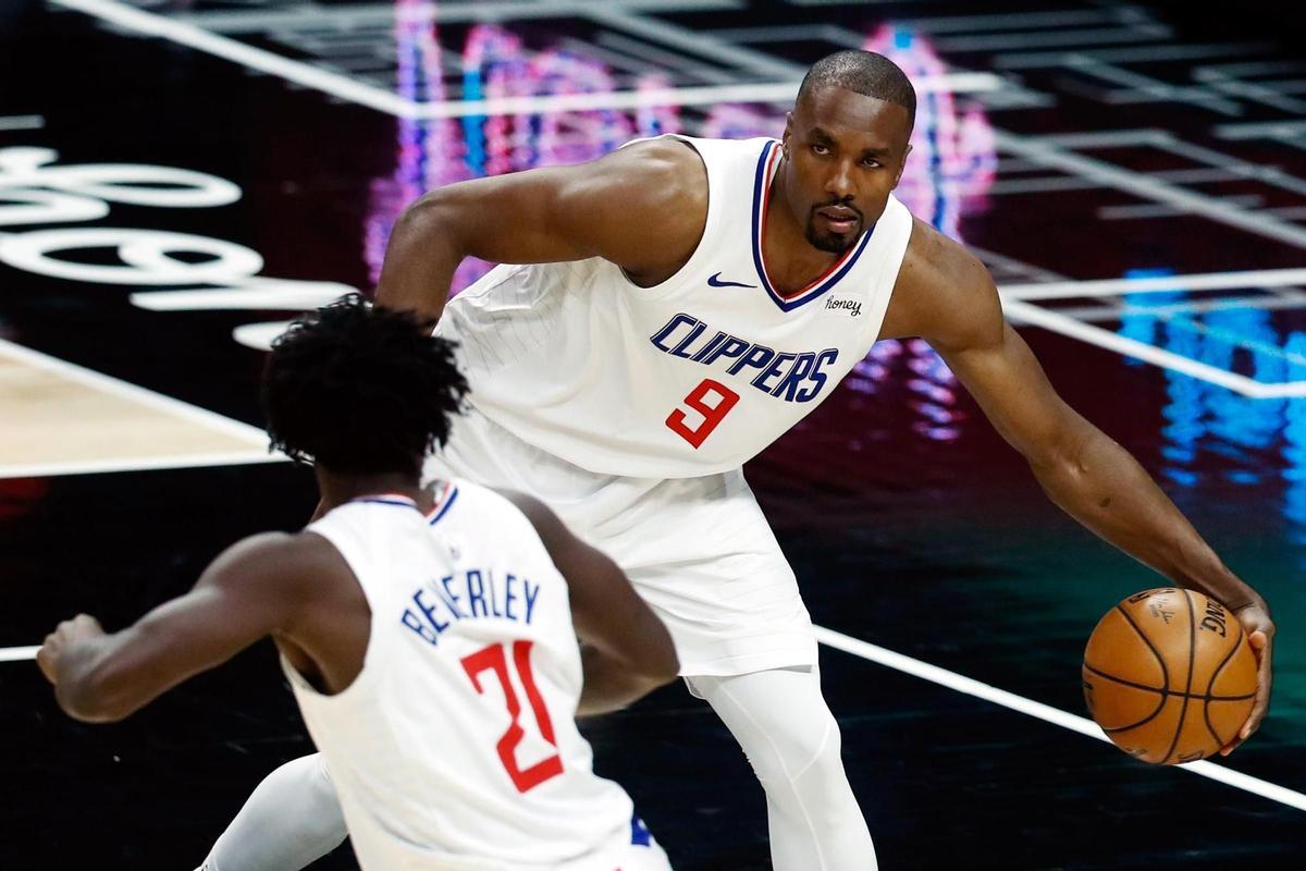 Serge Ibaka, poste español de Los Angeles Clippers, en una fotografía de archivo. EFE/Etienne Laurent