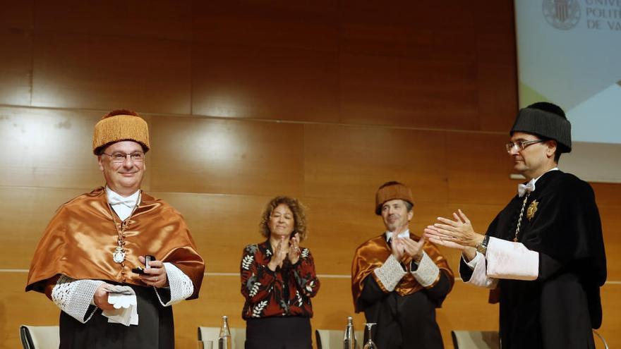 Francis Mojica, tras ser investido doctor honoris causa en la Universitat Politècnica de València