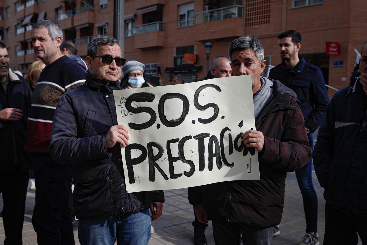 Valencia. Protesta de la patronal contra los recortes en salud mental.