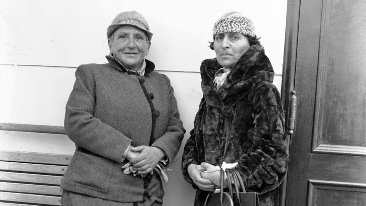 Gertrude Stein (izquierda) con Alice B. Toklas.