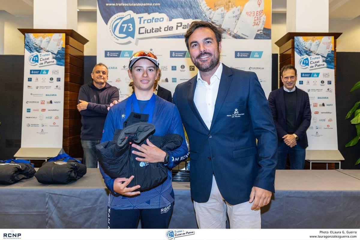 Lluc Bestard, campeona femenina, y Hugo Ramón.