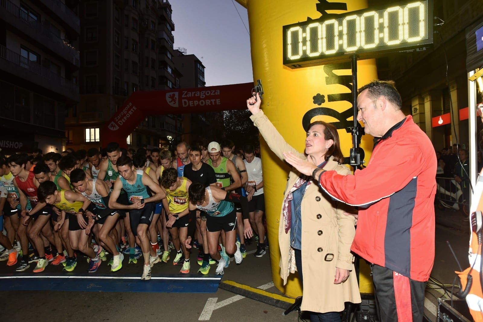 Luis Pastor y Cristina Espejo vencen la San Silvestre de Zaragoza 2022