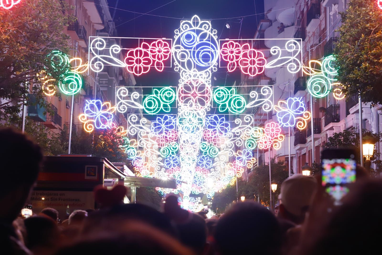 Calles iluminadas en Russafa. Falla Sueca-Literato