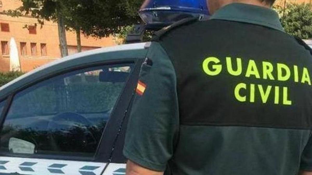 VIOLENCIA DE GÉNERO | Un detenido en A Coruña se lesiona tras enfrentarse con un arma blanca a la Guardia Civil al ser detenido por violencia machista