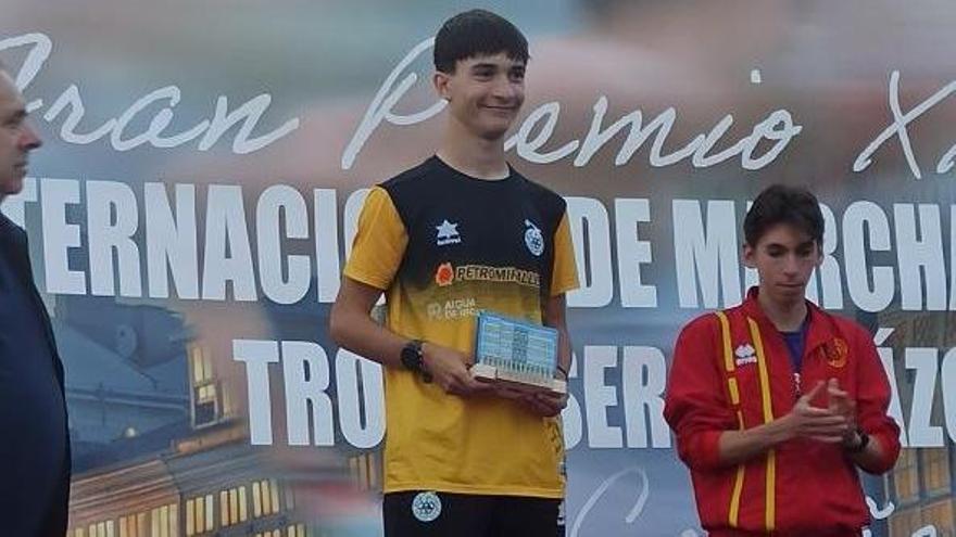 Marc Suárez, al segon graó del podi del GP Cantones de la Corunya
