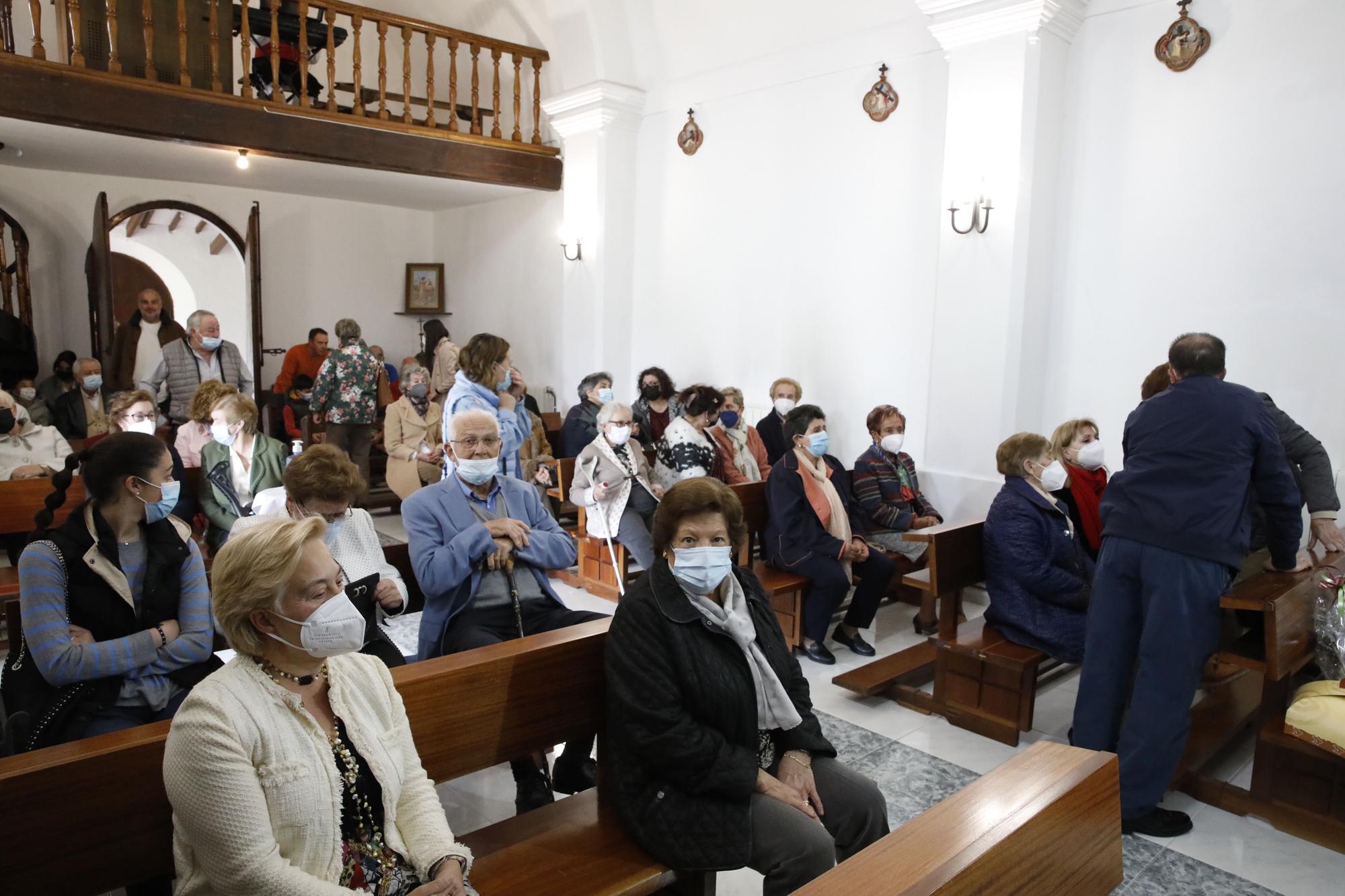 En imágenes: La parroquia de Santurio celebra San Jorge