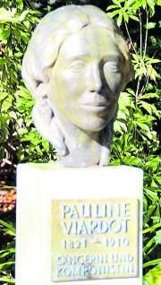 Busto de Pauline Viardot en Baden Baden.