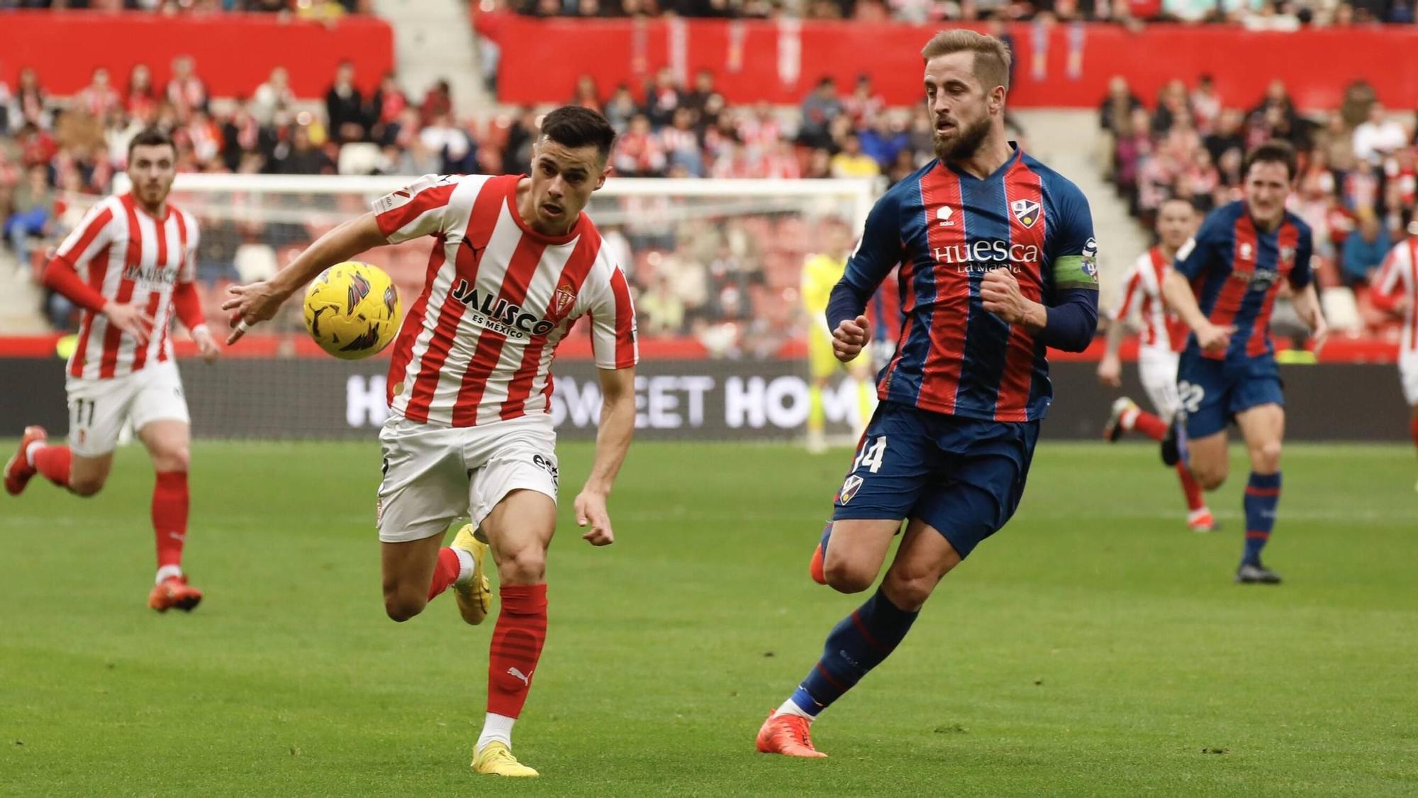 En imágenes: el encuentro entre el Sporting de Gijón y el Huesca