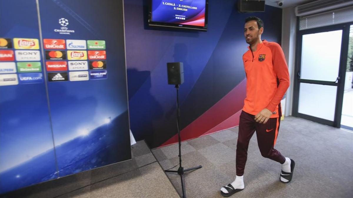 Busquets, momentos antes de la rueda de prensa