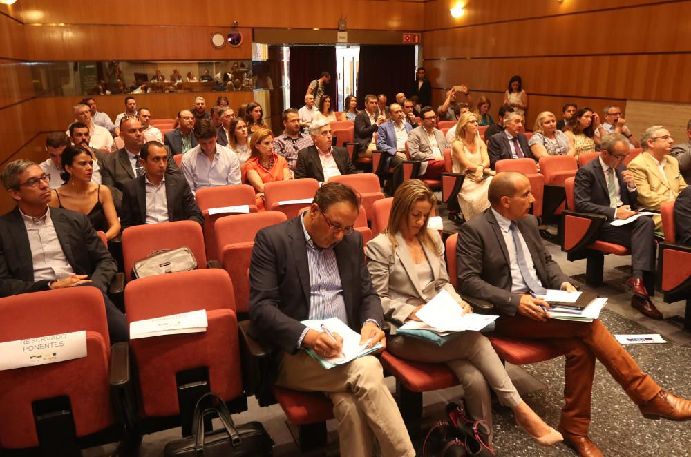 La Opinión de Málaga reunió en un debate al presidente de la Autoridad Portuaria, Paulino Plata, y a otros expertos en turismo, transportes, cruceros y marketing