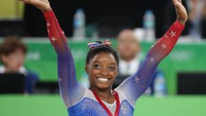 Foto de archivo de la gimnasta Simone Biles. EFE/EPA/TATYANA ZENKOVICH