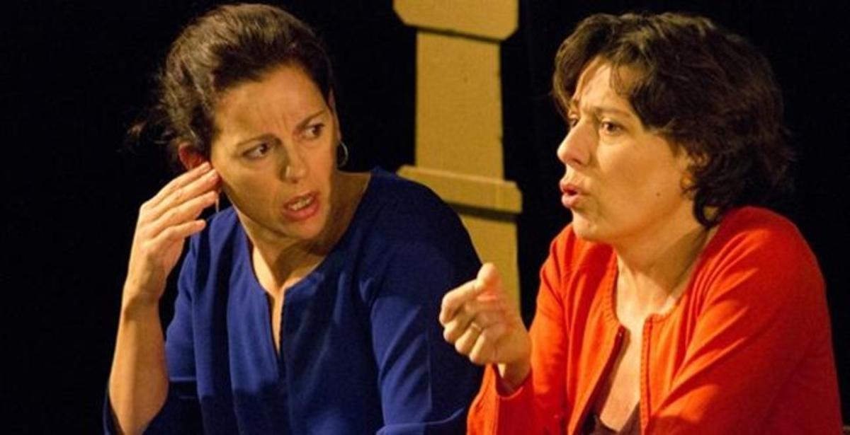 Cristina Cervià i Míriam Iscla, en una escena de ’Red Pontiac’.