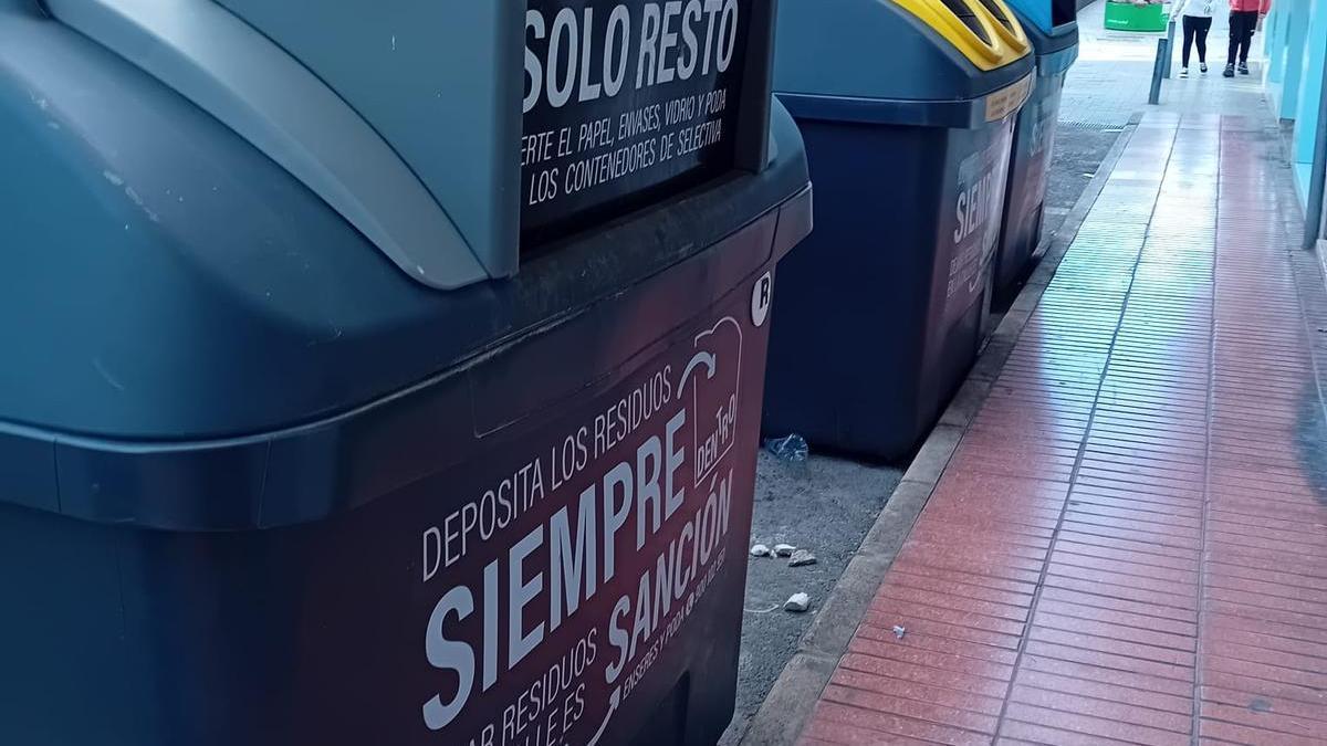 Contenedores de basura en San Vicente