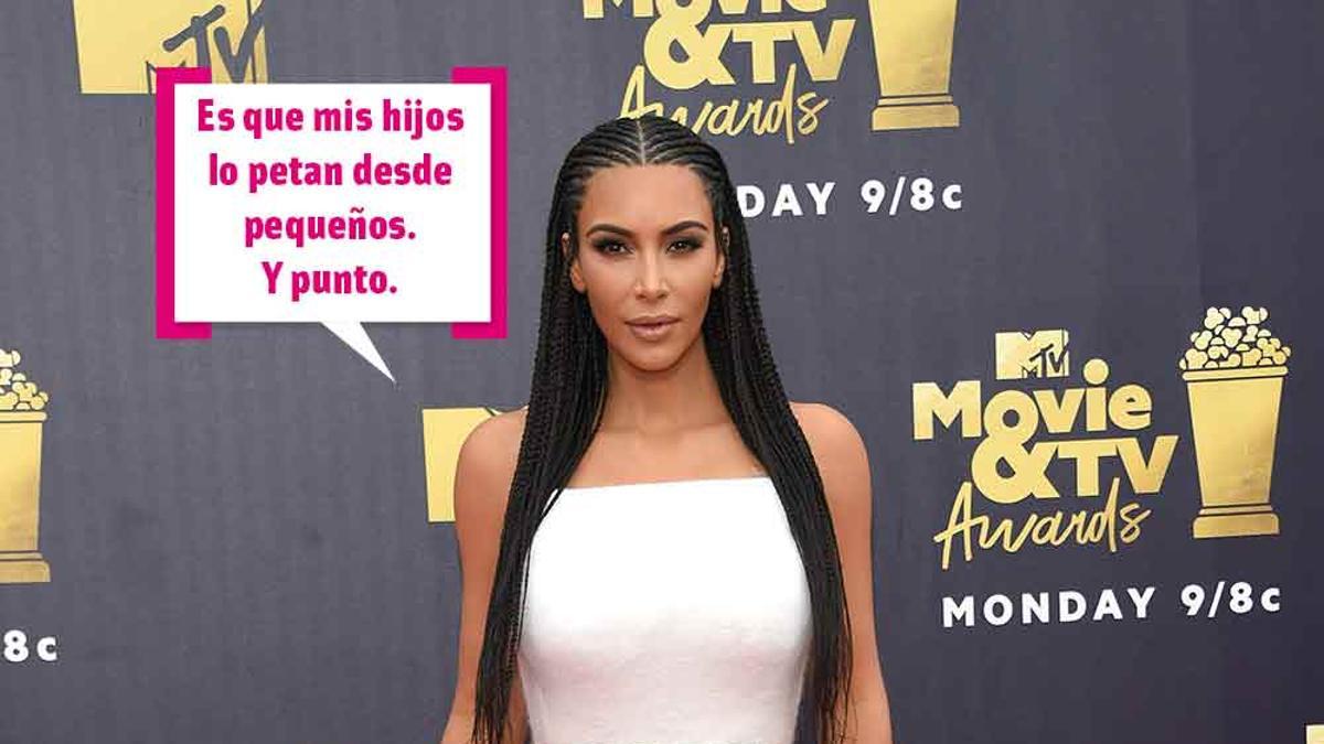 Kim Kardashian con vestido de Versace en los MTV Movie & TV Awards