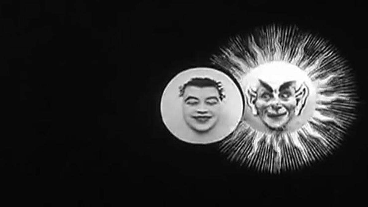 La luna y el sol, poco antes del acoplamiento, en el cortometraje de Méliès